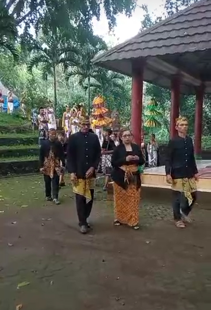 Menyambut dan merayakan tahun baru Islam 1 Muharam 1447H ( 1Suro 1959 ), Sanggar Saraswati dan Sumariwe adakan Kirab Agung Bersama Masyarakat.